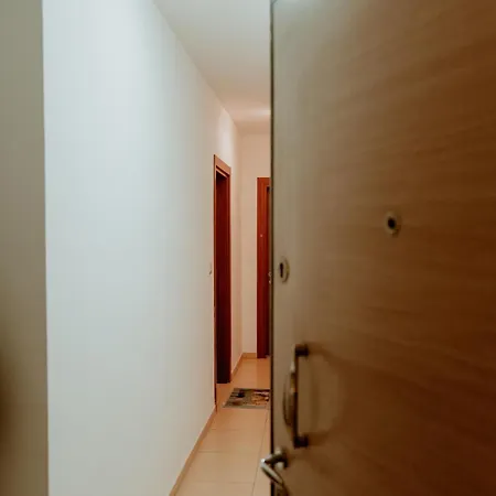 Pretty Smart Apartment *