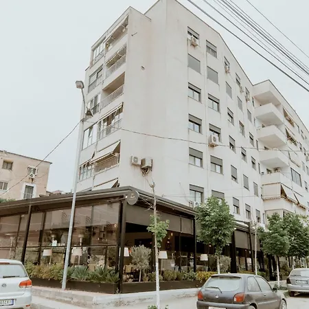 Pretty Smart * Tirana